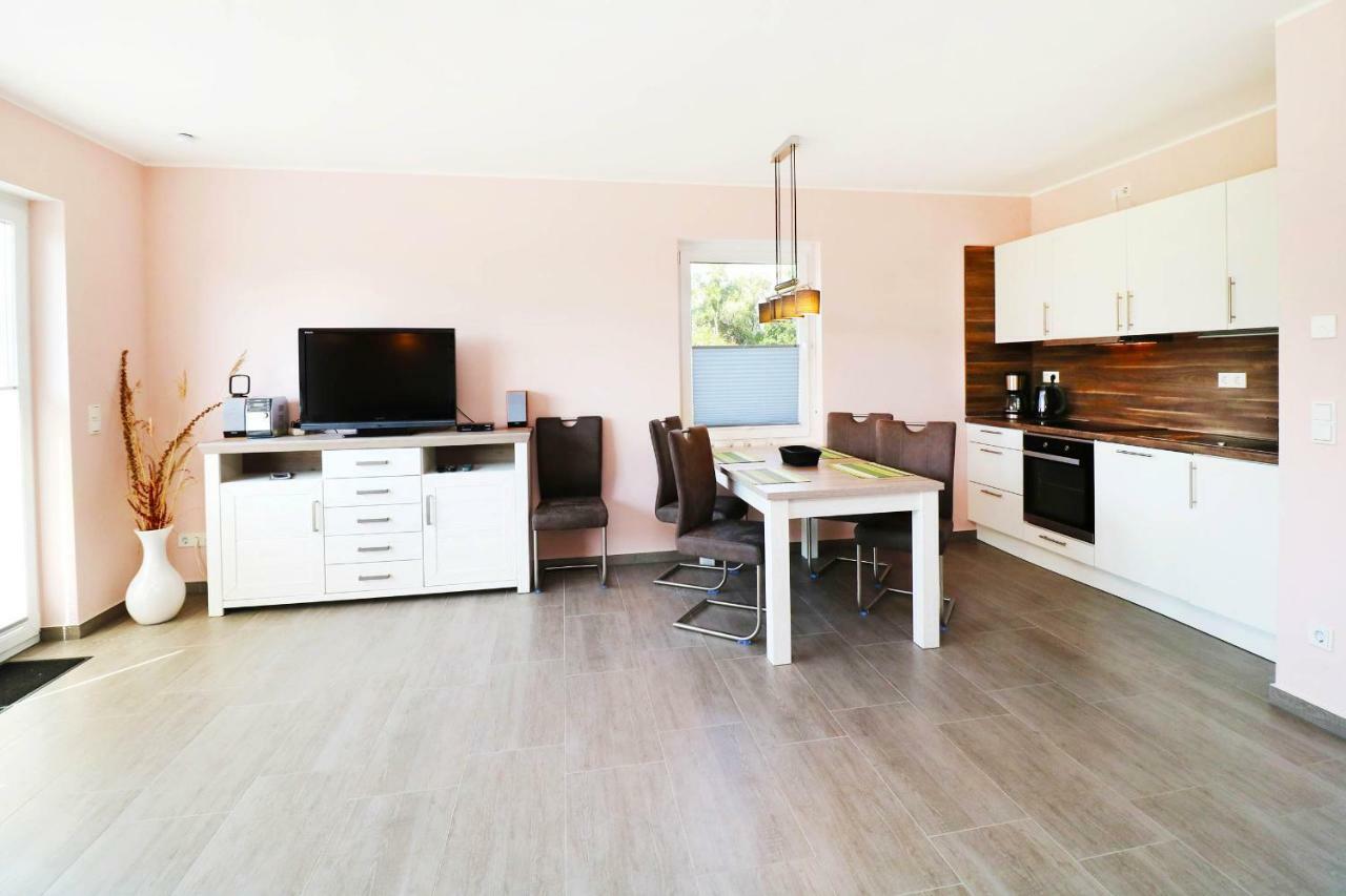 Ferienhaus Wis Mit Sauna Karlshagen Esterno foto